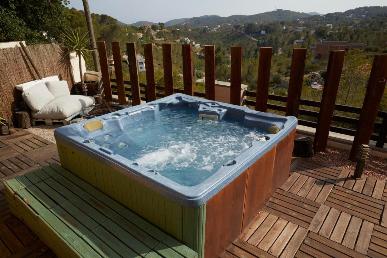 Amazing Vila Close To Sitges, Jacuzzi, Swimming Pool & Exellent Views Оливелья Экстерьер фото