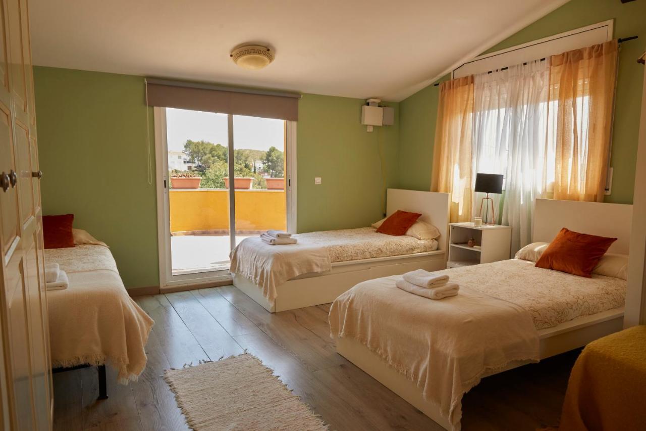 Amazing Vila Close To Sitges, Jacuzzi, Swimming Pool & Exellent Views Оливелья Экстерьер фото