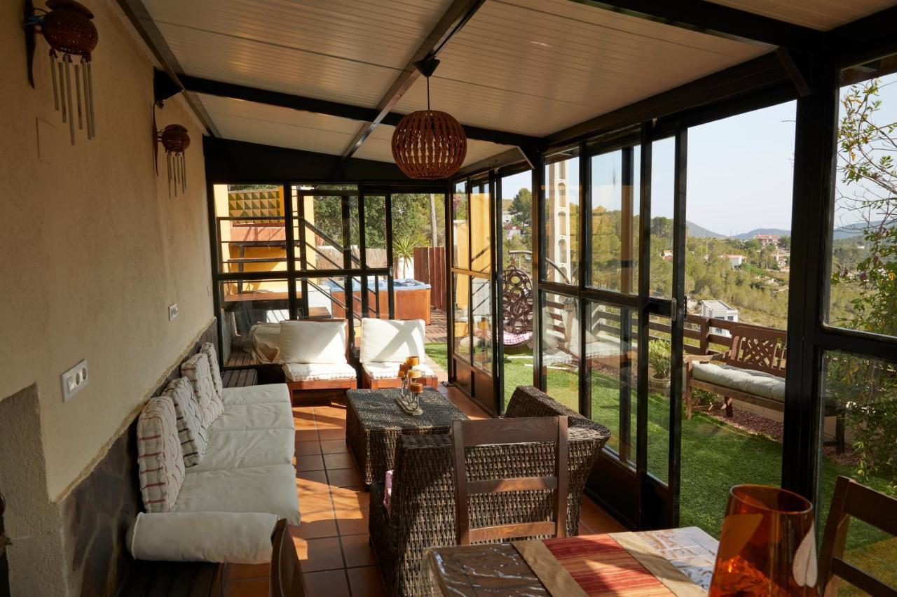 Amazing Vila Close To Sitges, Jacuzzi, Swimming Pool & Exellent Views Оливелья Экстерьер фото
