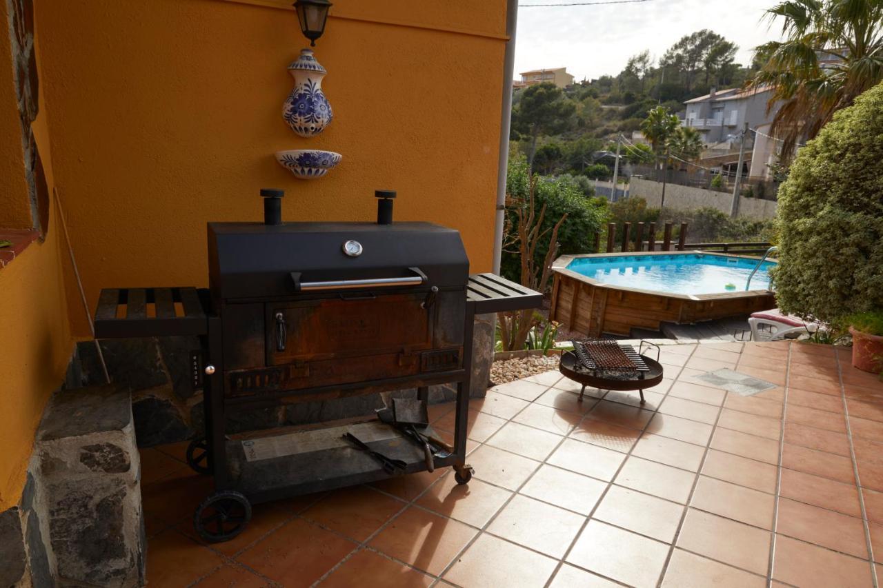 Amazing Vila Close To Sitges, Jacuzzi, Swimming Pool & Exellent Views Оливелья Экстерьер фото