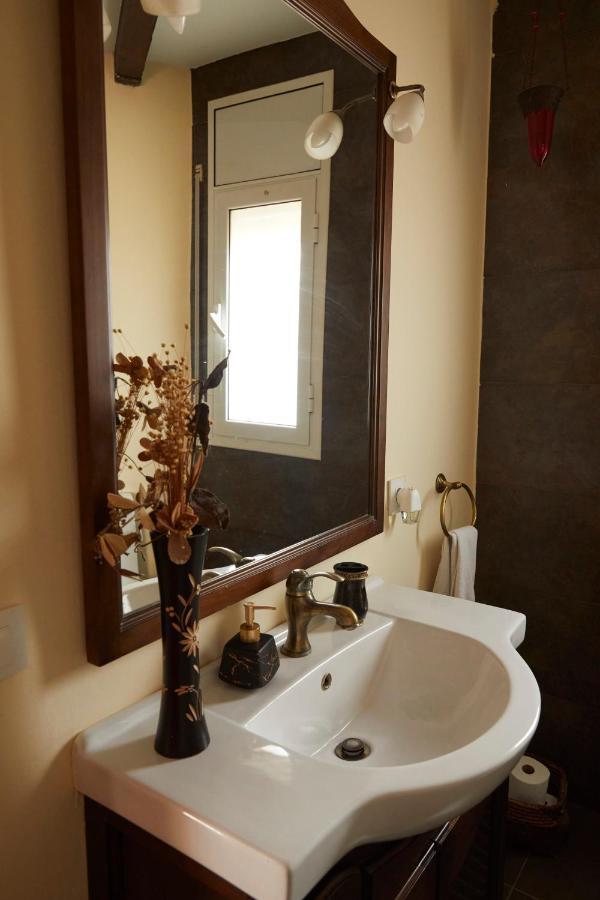 Amazing Vila Close To Sitges, Jacuzzi, Swimming Pool & Exellent Views Оливелья Экстерьер фото